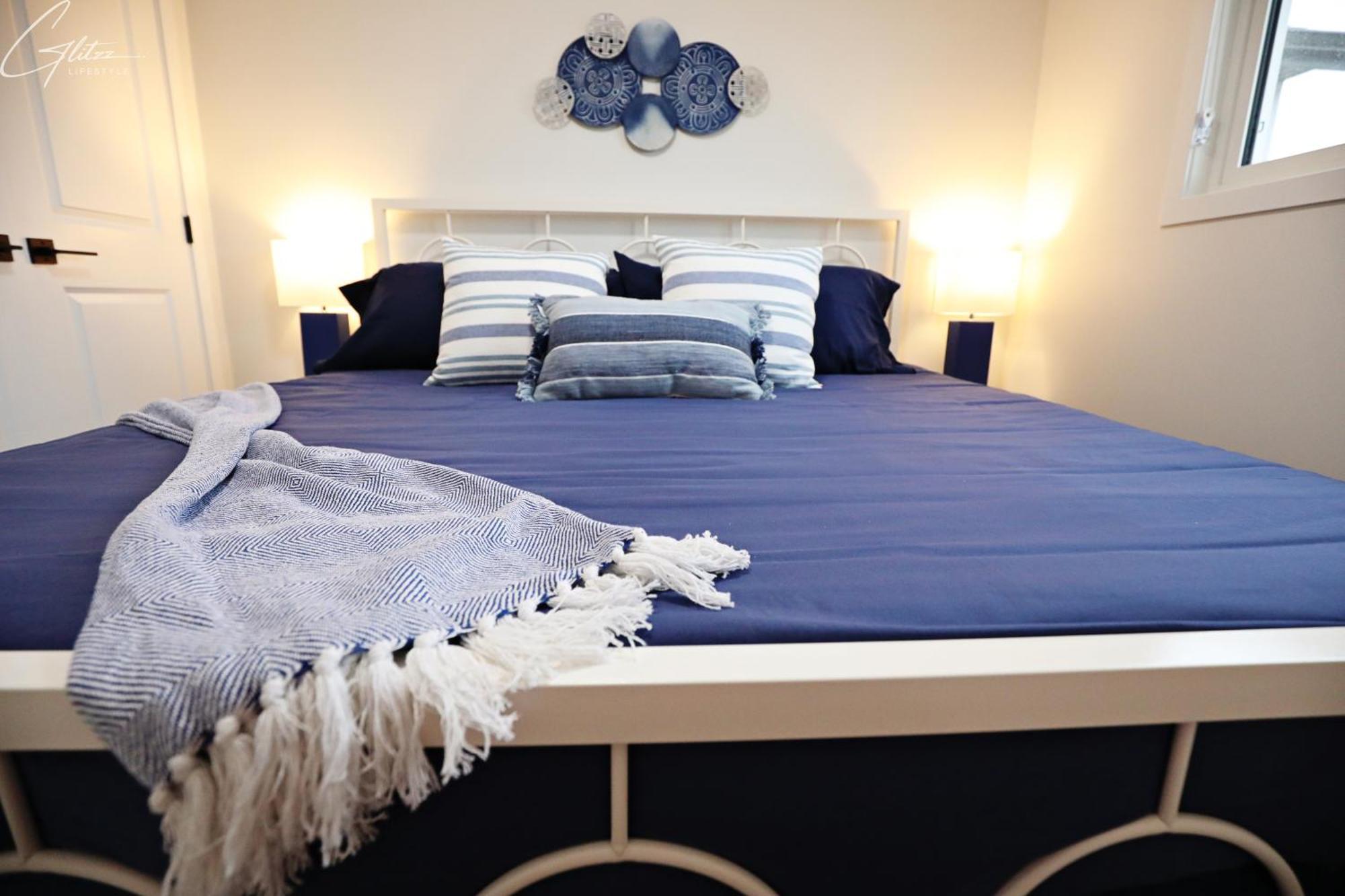 Exquisite Oasis With 3 King Beds,airport,disney *