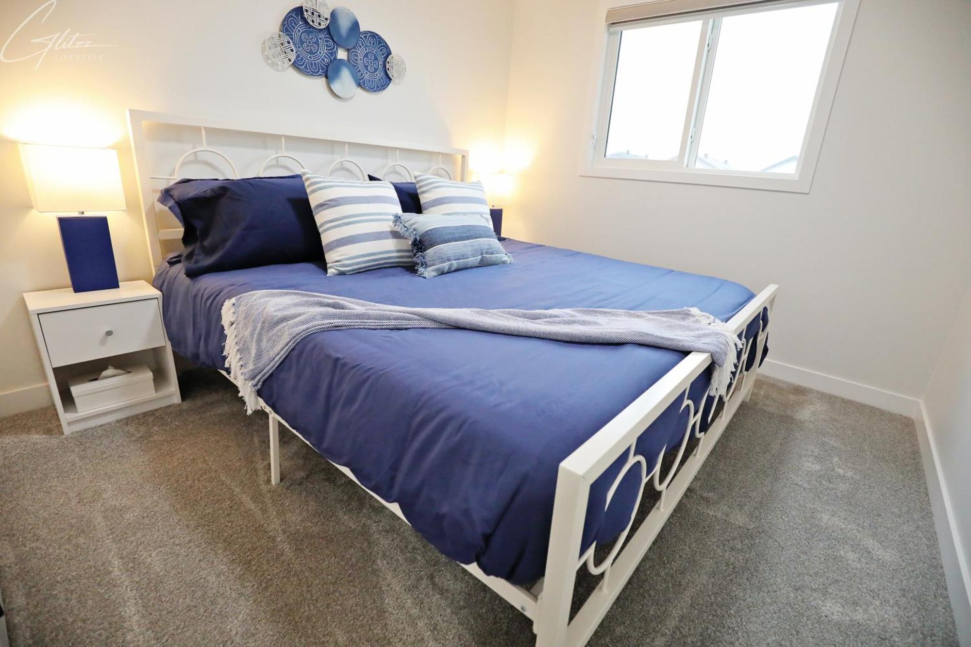 Exquisite Oasis With 3 King Beds,airport,disney